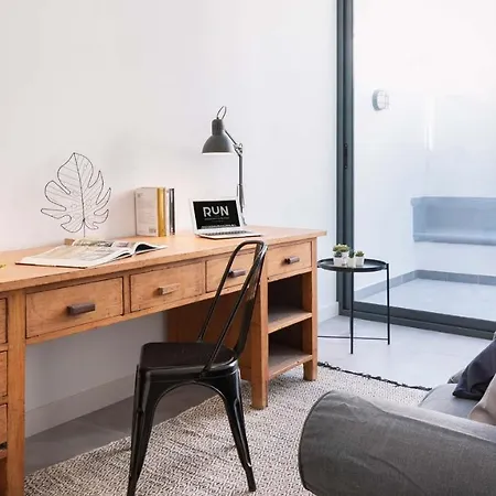 Δωμάτια σε οικογενειακή κατοικία Run *